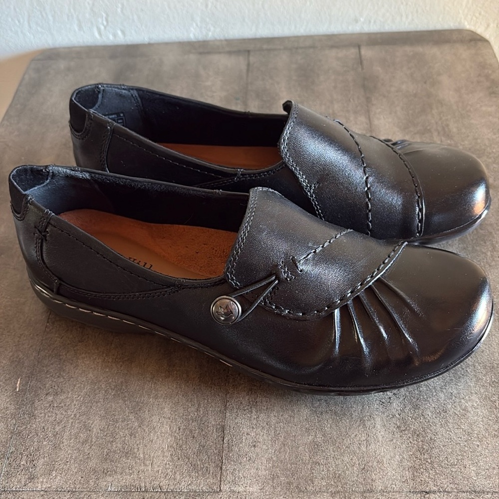 NWT Women’s Cobb Hill black leather shoe